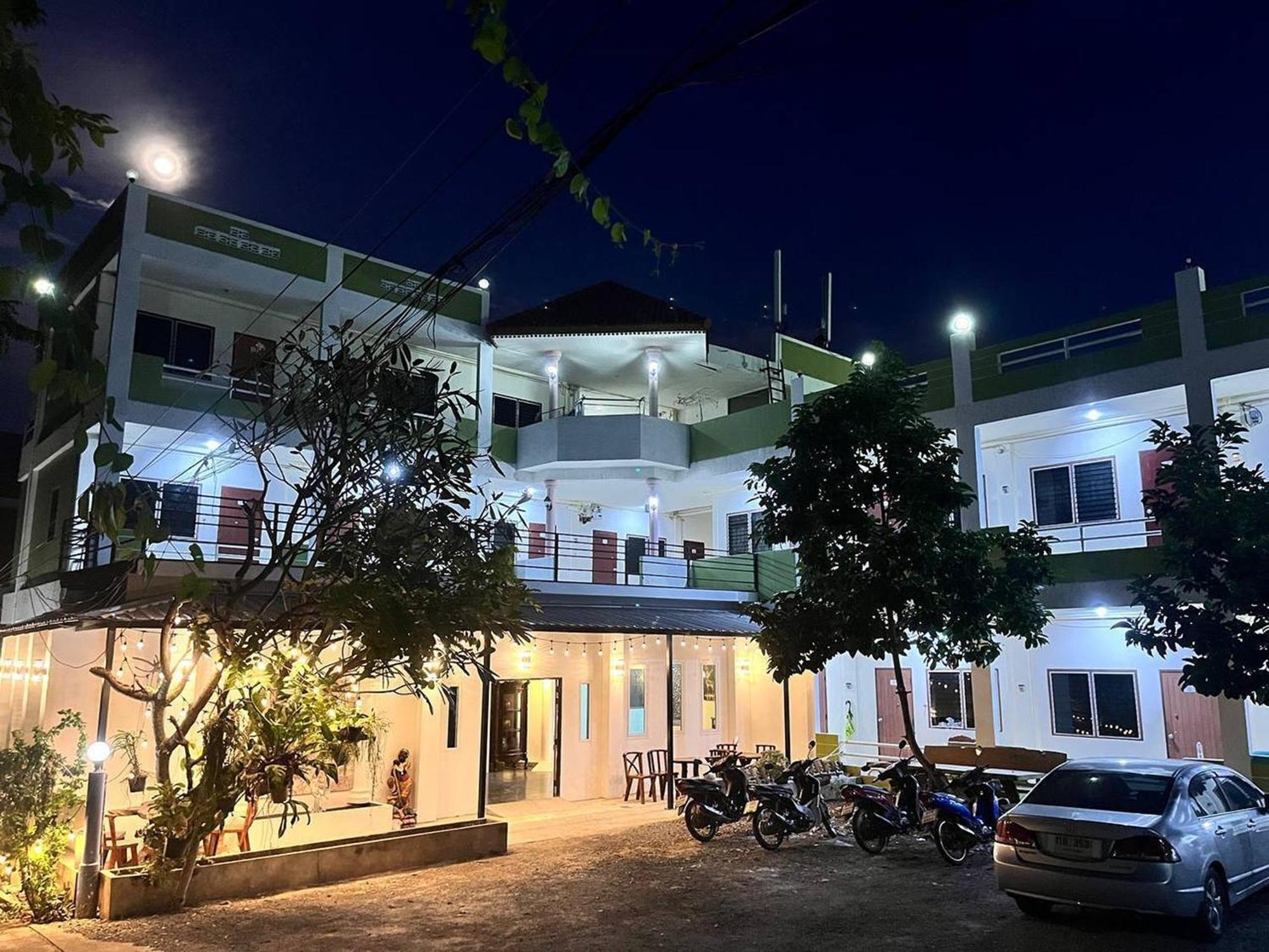 The 99 Inn Hotel Pakchong Exterior photo